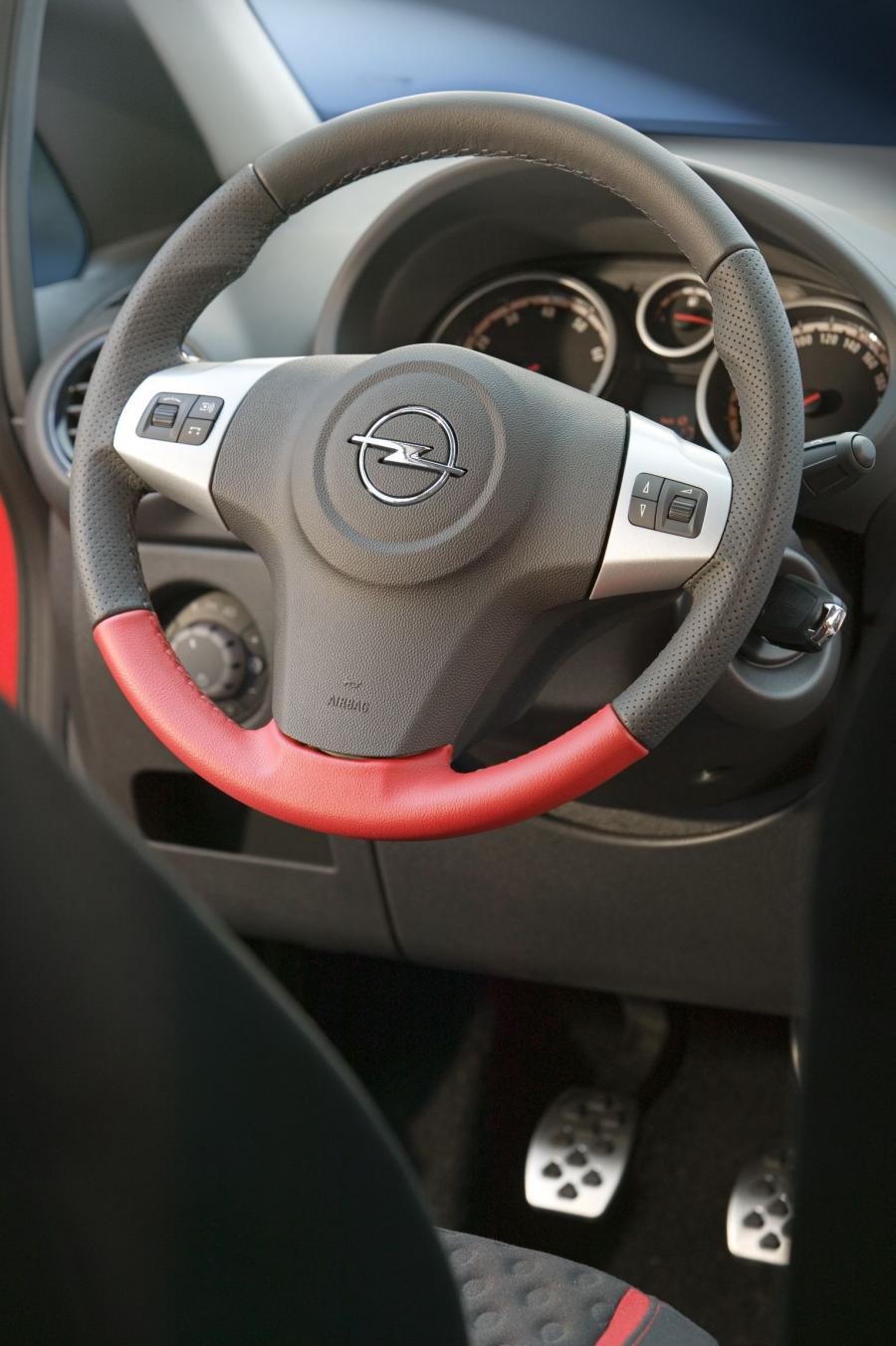  Opel Corsa GSi 2008 года  (фото 9 из 15)